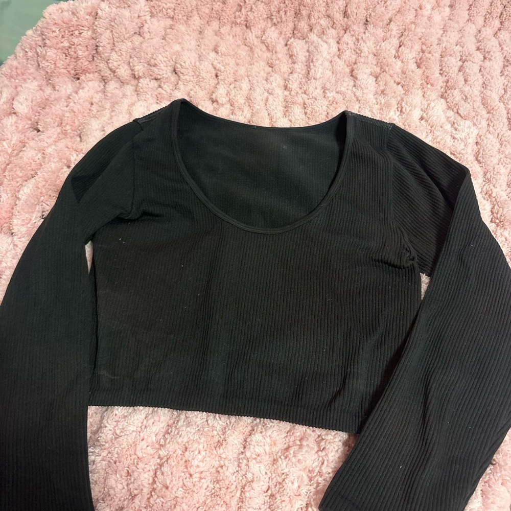 Black Ribbed Long Sleeve Crop Top